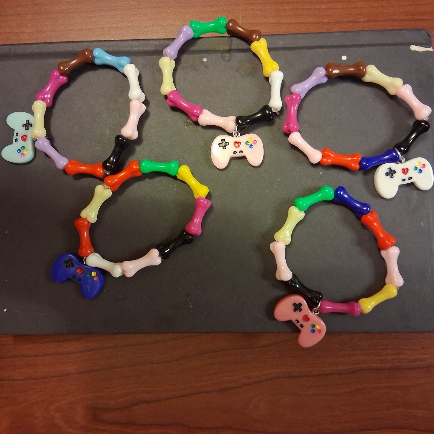 Random Color Bone Game Controller Emo Bracelet Unisex Stretchy Wristband Gift