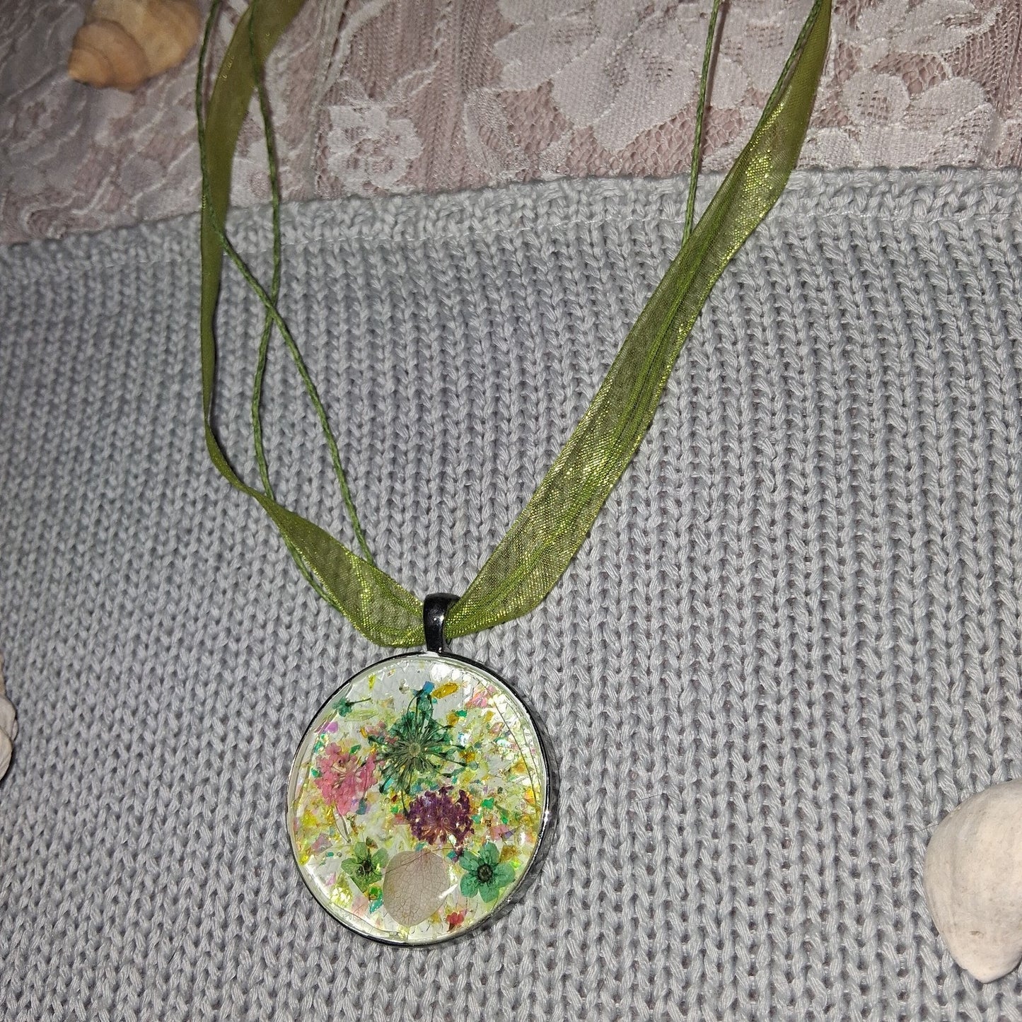 Green Lace Flower Nature Resin Pendant Necklace with Silver Tone Chain