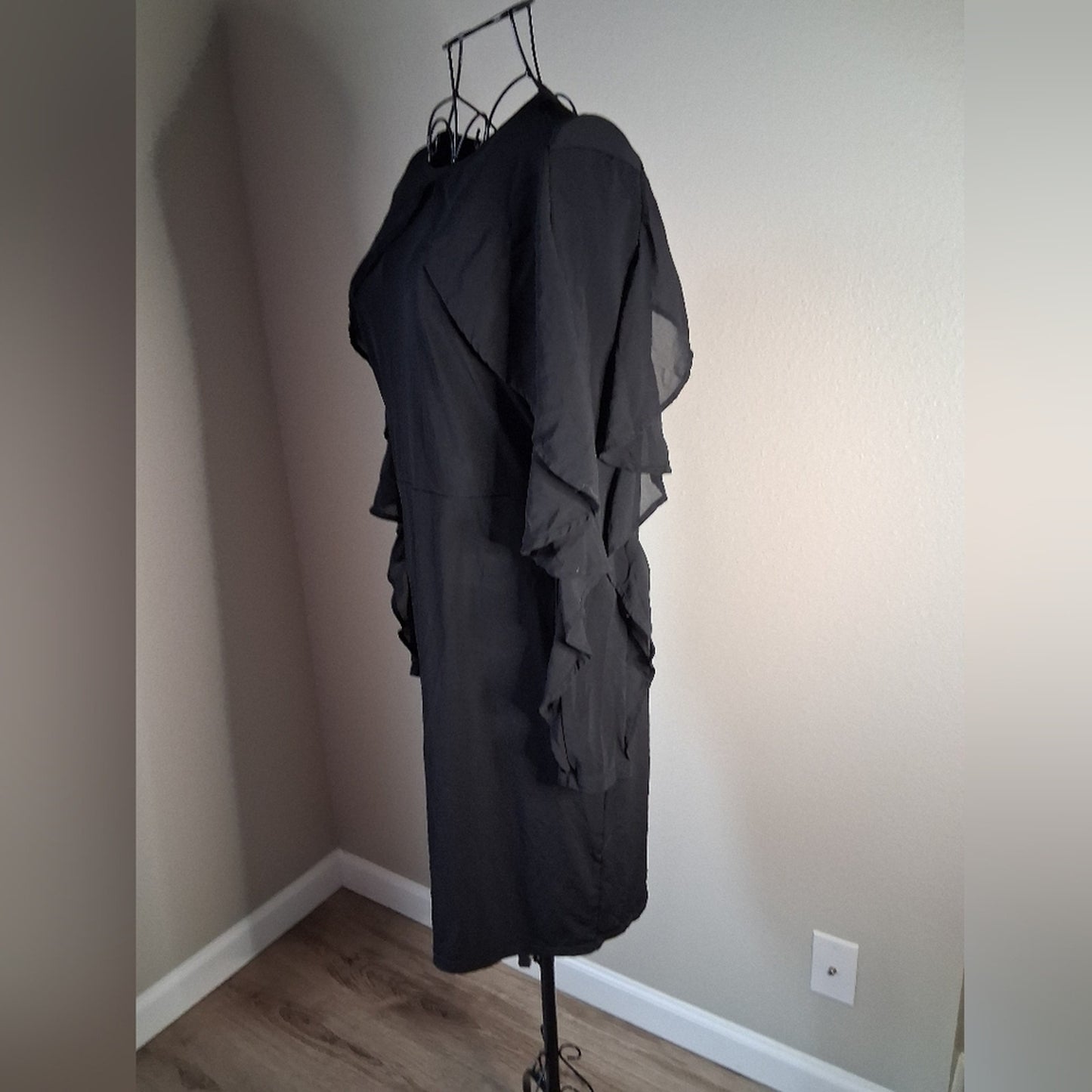 Elegant Black Long Sleeve Dress